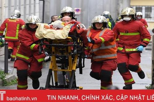 Pháp bắt 7 người liên quan vụ tấn công bằng dao phía trước tòa soạn cũ báo Charlie Hebdo