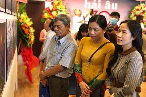 Khai mạc triển lãm ảnh nghệ thuật 'Hải Âu tuổi 30' tại TP Hồ Chí Minh
