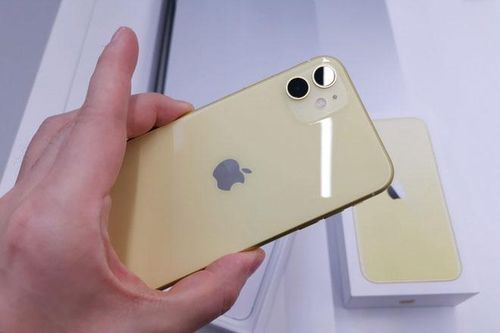 iPhone 11 liên tục được các cửa hàng giảm giá trước khi iPhone 12 ra mắt