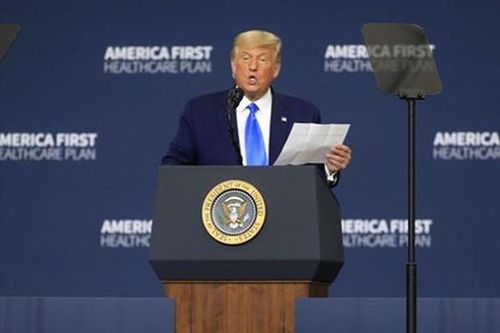 TT Trump tung kế hoạch trị giá 500 tỷ USD, chỉ định KKK và Antifa là 'các tổ chức khủng bố'