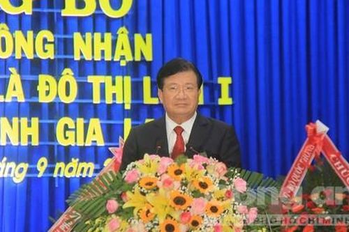 Trao quyết định công nhận Pleiku là đô thị loại I