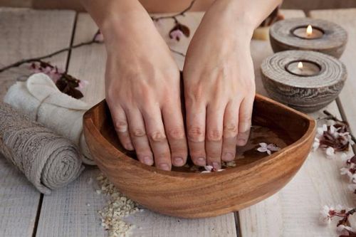 Bye bye cảm giác muốn nổi khùng khi vừa nuôi móng dài chưa bao lâu mà lỡ quẹt tay làm gãy