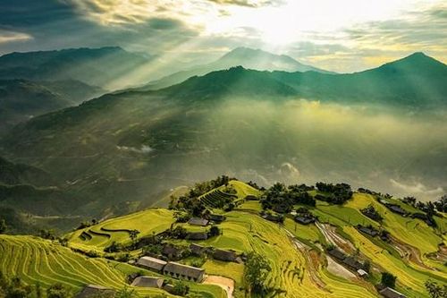 Câu chuyện Bản Phùng