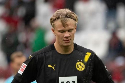 Dortmund thua Augsburg dù cầm bóng 80%