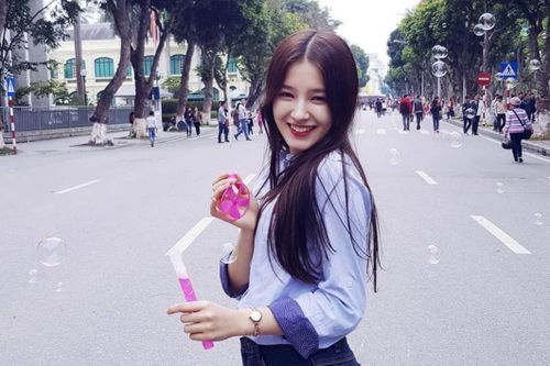 'Tránh hiểu lên phố đi bộ hồ Gươm là phải mặc vest, đồ công sở'