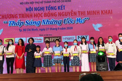 Hơn 263.192 suất học bổng Nguyễn Thị Minh Khai tặng nữ sinh