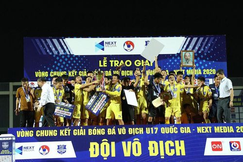 Học trò Văn Quyến vô địch giải U17 Quốc gia