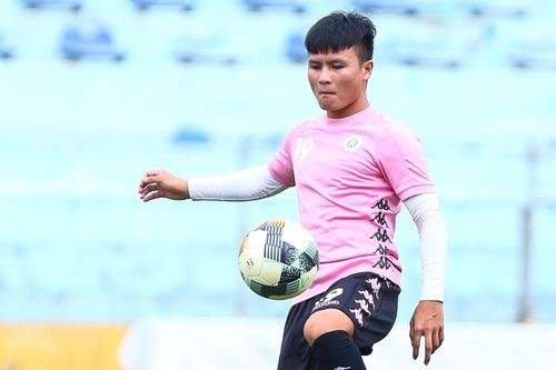 Quang Hải chấn thương, chưa hẹn ngày bình phục dù mới tỏa sáng