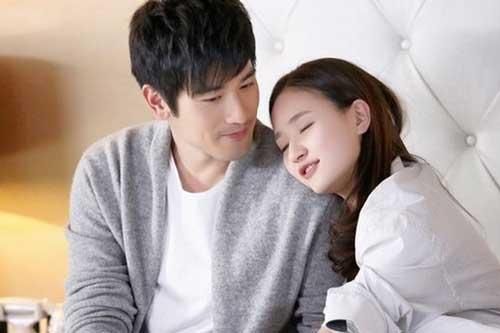 Chồng chết khiếp vì vợ phát hiện bí mật chỉ qua một 'cái ôm lơ đãng'