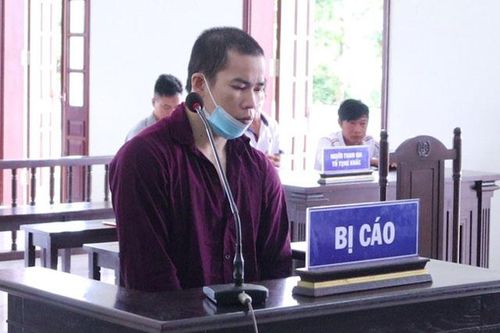 Bình Phước: Giết người vì tranh micro khi hát karaoke