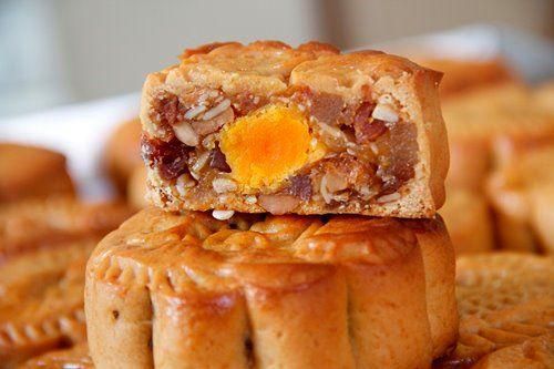 Trắc nghiệm vui: Chọn loại bánh Trung thu bạn thích ăn nhất sẽ tiết lộ 'bí mật' bất ngờ về con người bạn