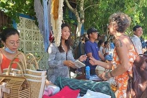 Độc đáo chợ phiên làng chài ở phố cổ Hội An