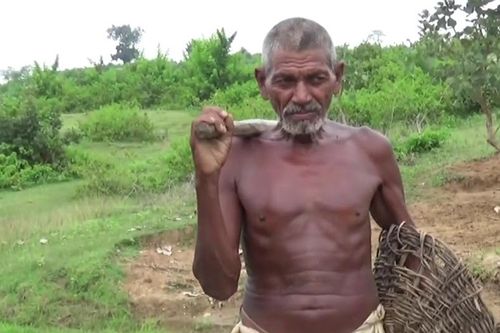 Người đàn ông 30 năm đào kênh dẫn nước về làng