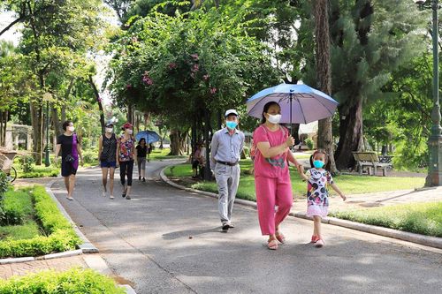 Sôi động nhịp sống ''bình thường mới''