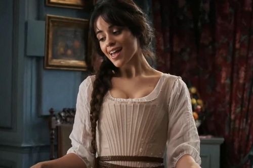 Những hình ảnh đầu tiên của nàng 'Lọ Lem' Camila Cabello: Lạ mắt nhưng đáng để hóng