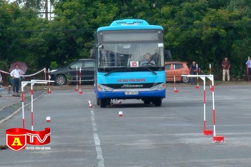 Sôi nổi Hội thi lái xe buýt giỏi, an toàn năm 2020