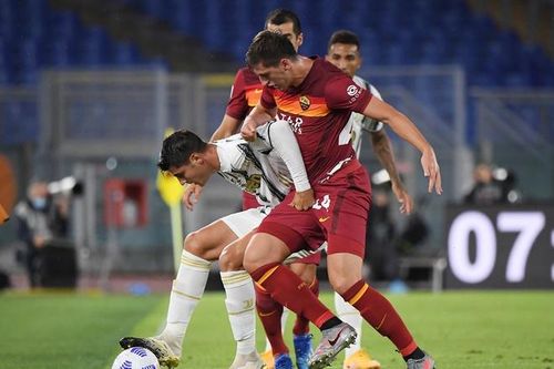 Ronaldo lập cú đúp giúp Juventus thoát thua Roma