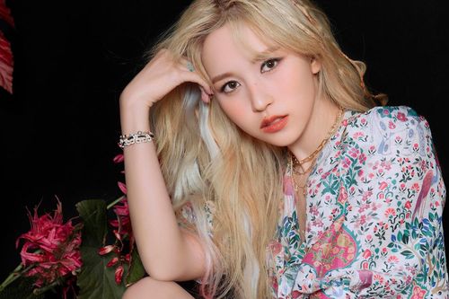 TWICE thay đổi ê-kíp hợp tác