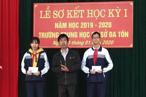 Người truyền lửa cho nhiều thế hệ học sinh