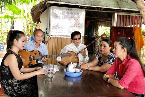 Người 'Ươm mầm' cho những niềm đam mê hò, xự, xang, xê, cống