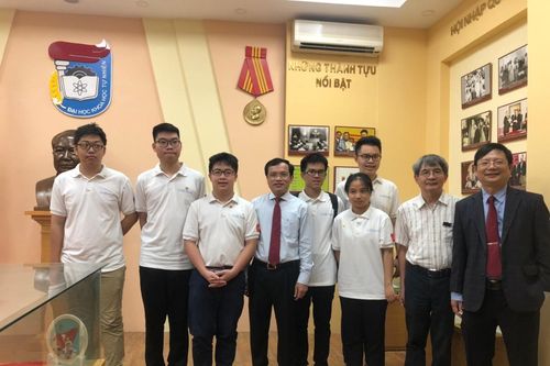 Việt Nam giành 2 HCV Olympic Toán học quốc tế năm 2020