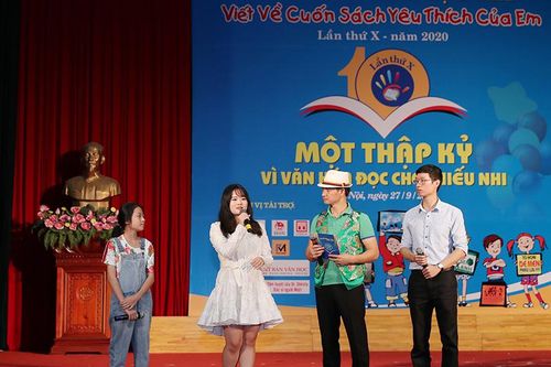 Diễn viên Quỳnh Nga, MC Quỳnh Chi, người đẹp Phí Thùy Linh nói về văn hóa đọc