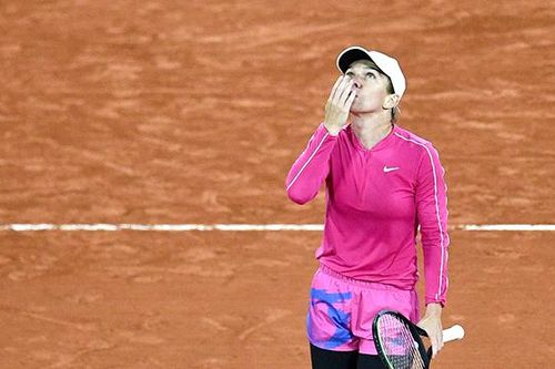 Simona Halep tự tặng mình quà sinh nhật