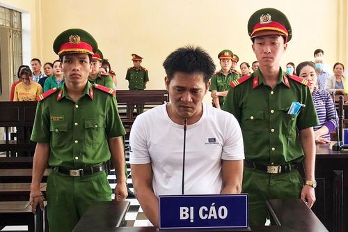 'Ma men' đâm nhầm người