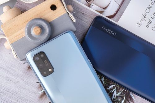 Realme 7 và 7 Pro đạt 3.600 đơn đặt hàng