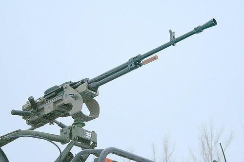 Vũ khí phòng không trên xe tăng T-90S Việt Nam có gì đặc biệt?
