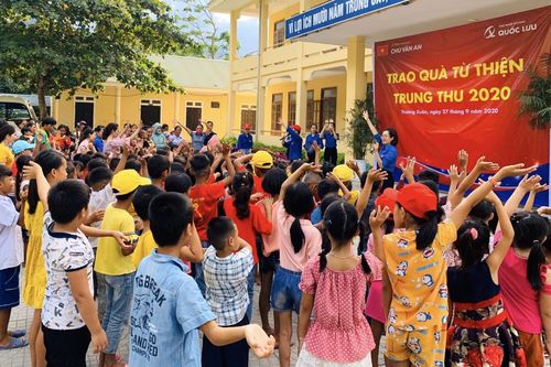 Tết Trung thu ý nghĩa của học sinh vùng khó Quảng Bình