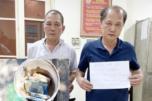 Bắt giữ đối tượng vận chuyển 6 bánh ma túy bằng thùng sơn