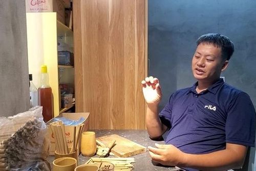 Kiếm chục triệu nhờ cành tre khô, thu 200 triệu/tháng từ vỏ cây lẫn rác