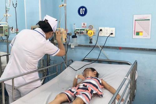 Hàng loạt trẻ bị tay chân miệng nhưng thuốc điều trị đã hết