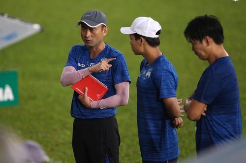 Hoàng Anh Gia Lai thay HLV Lee Tae-hoon, bổ nhiệm hai người thay thế