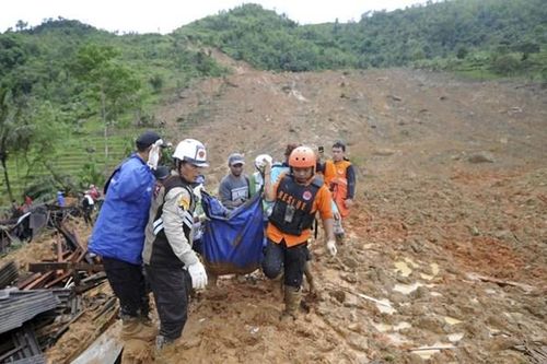 Mưa lớn gây lở đất ở miền Trung Indonesia, nhiều người thiệt mạng