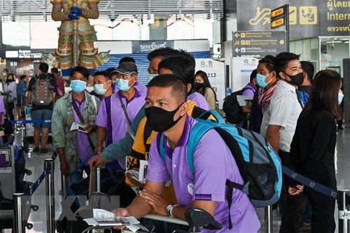 Thái Lan cho phép người nước ngoài mắc kẹt do dịch gia hạn lưu trú