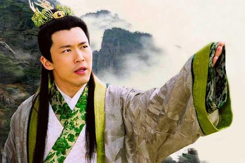 Dòng chữ trên mộ Gia Cát Lượng là gì mà khiến Lưu Bá Ôn tái mặt, đứng ngồi không yên