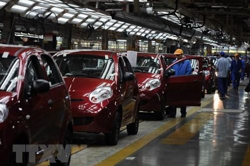 Doanh số bán ô tô tại Trung Quốc tăng trưởng tháng thứ hai liên tiếp