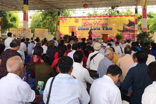 Giao lưu thơ tại chùa Chí Linh
