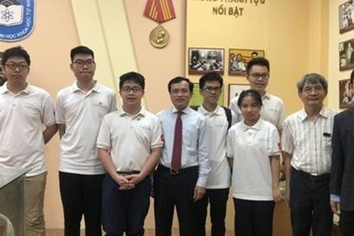 Việt Nam giành 2 HCV Olympic Toán học quốc tế năm 2020