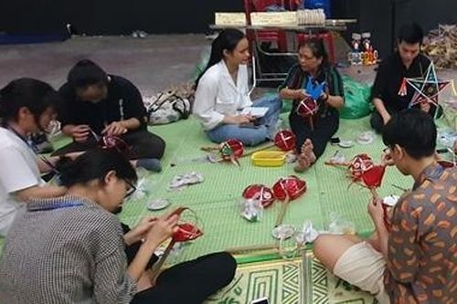 Gìn giữ nét đẹp văn hóa qua đồ chơi Trung thu truyền thống