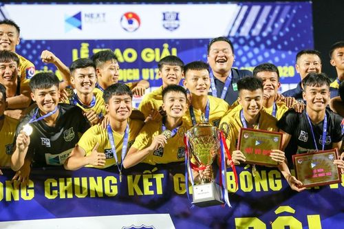 Triệu tập U17 Việt Nam, HLV Philippe Troussier bỏ rơi hàng loạt ngôi sao