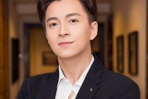 Ngô Kiến Huy 8 năm sau scandal có con với Thụy Anh: Chia tay bạn gái, gầy như 'que củi', nhưng sự nghiệp lên như diều gặp gió