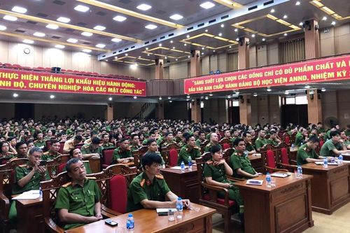 Xây dựng hình ảnh đẹp của người Chiến sỹ Công an Thủ đô bản lĩnh, nhân văn, vì nhân dân phục vụ