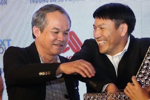 Bầu Đức, bầu Thắng tổ chức giải bóng đá cho sinh viên