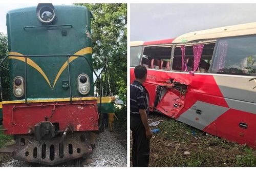 Hà Nội: Tàu hỏa tông xe khách chở học sinh, 6 em được đưa đến bệnh viện kiểm tra