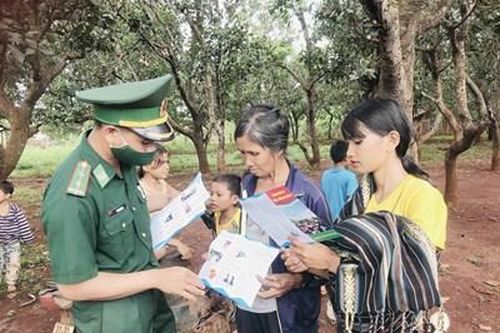 Tuần tra bảo vệ biên giới, kết hợp phòng chống dịch Covid-19