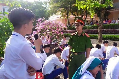 Nâng cao ý thức sử dụng mạng xã hội và ATGT cho học sinh