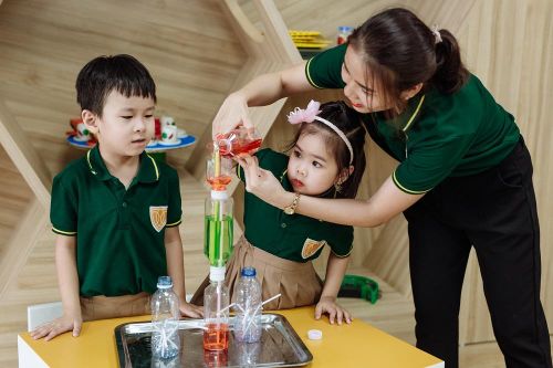 Trường Iris 'điểm nhấn' của ngành giáo dục Thái Nguyên